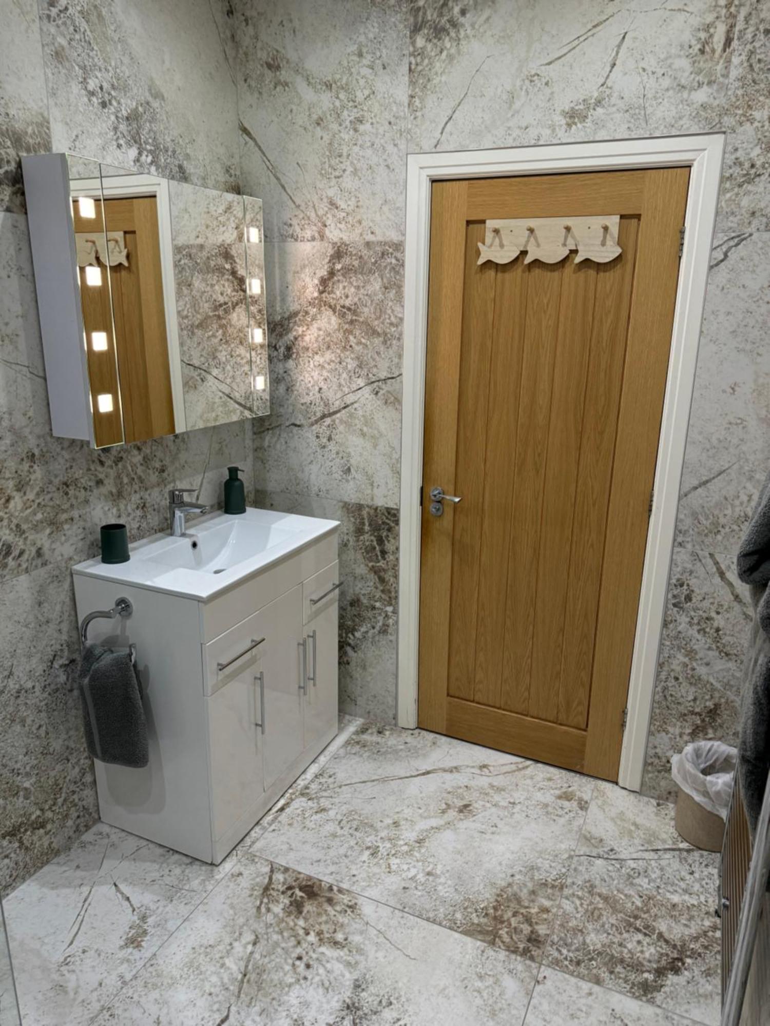 Beach House Apartment On Ground Floor With Sea View - Pet Friendly Cleveleys Buitenkant foto